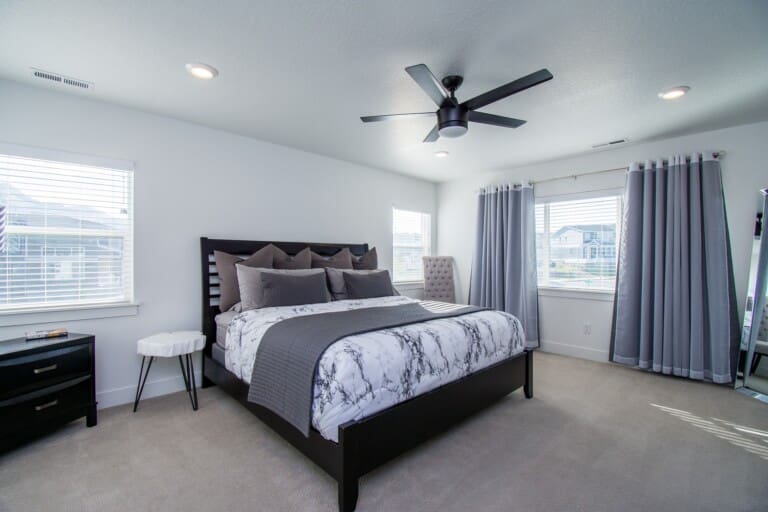 real estate 6846362 1920